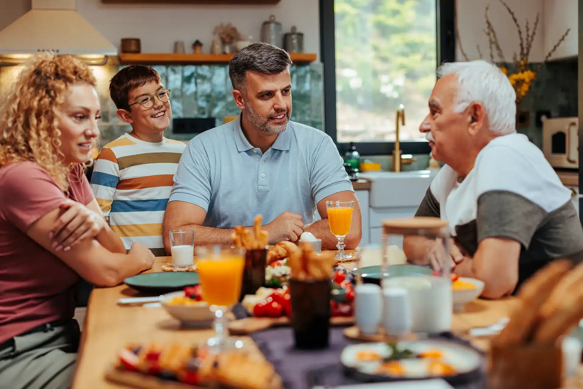 Family Gathering 2156107484 1920 Family Gathering 2156107484 1920